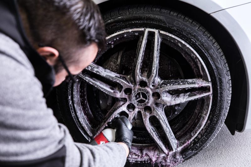 Koch Chemie Magic Wheel Cleaner (MWC) - Čistič disků bez kyselin 500ml