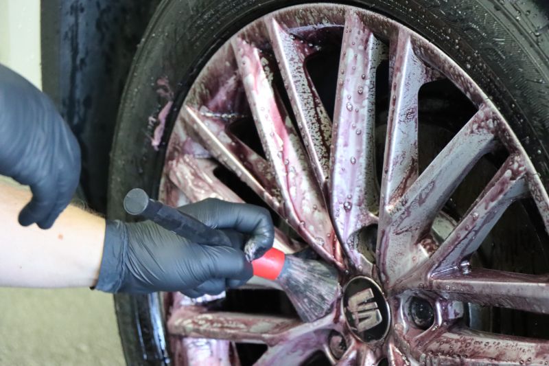 Koch Chemie Exterior Brush Red - Kyselinovzdorný kartáč na disky