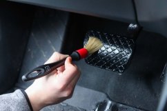 Koch Chemie Interior Brush Red - Escova de detalhamento grossa