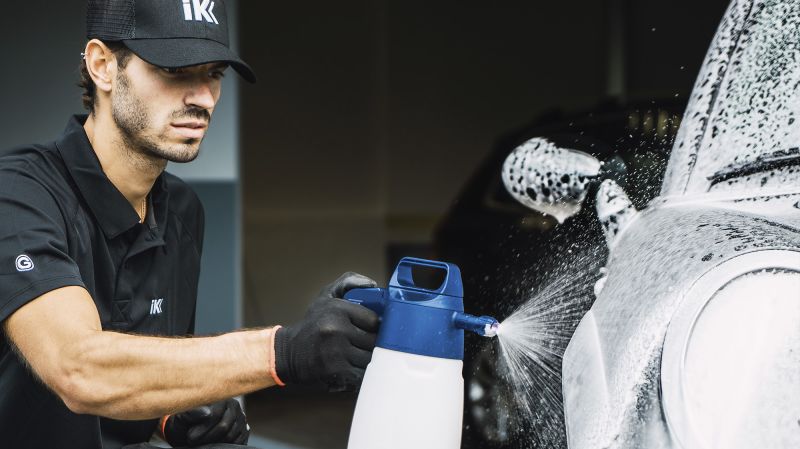 IK FOAM Pro 2 Alk - Pulverizador de Espuma Manual a Pressão