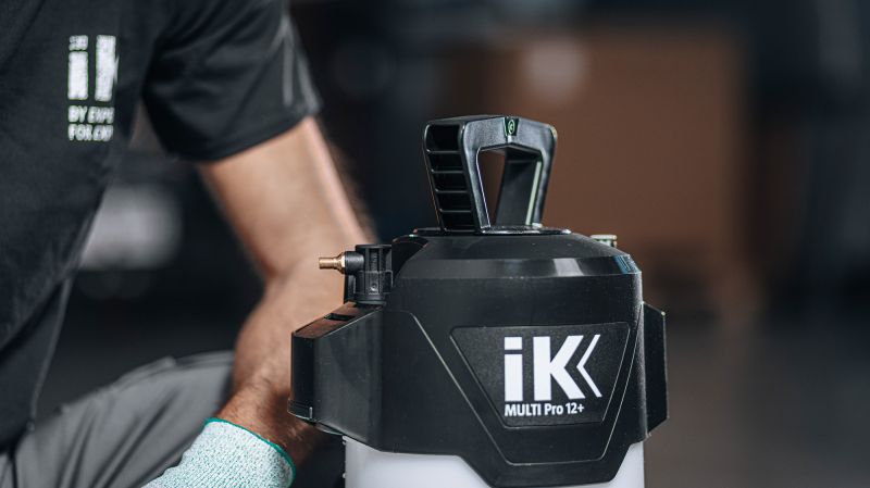 IK MULTI PRO 12+ - Pulverizador de pressão manual