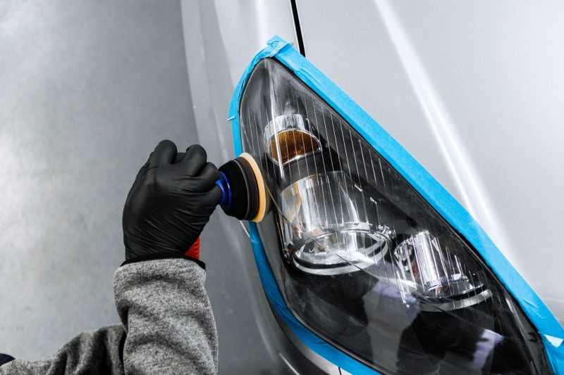 Koch Chemie Headlight Polish 2 (Hlp2) - Leštící pasta na světlomety se sealantem 250ml