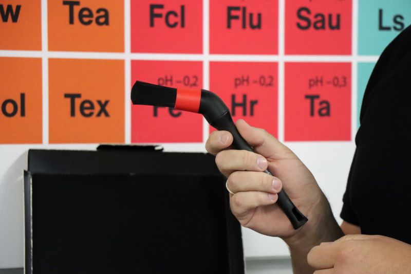 Koch Chemie Exterior Brush Red - Kyselinovzdorný kartáč na disky