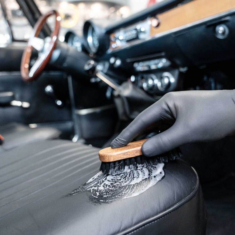 COLOURLOCK Classic Car Leather Care Set – set za njegu istrošene kože veterana