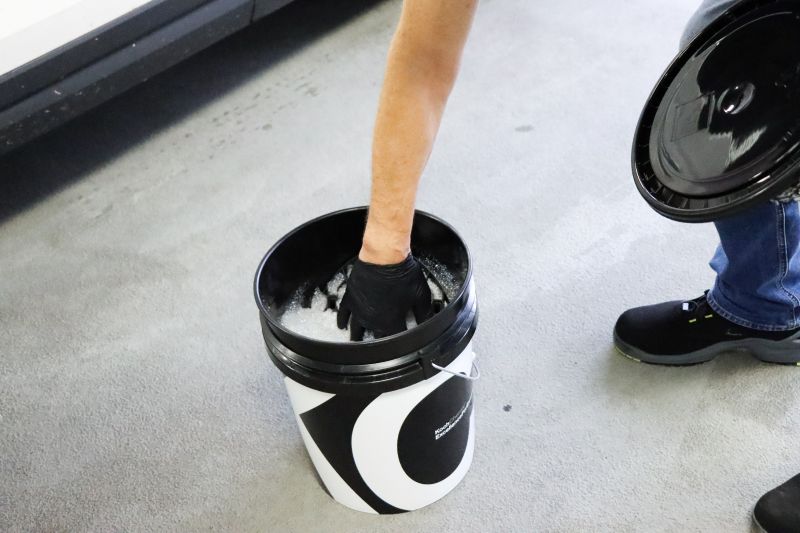 Koch Chemie Detailing Bucket Set - Detailing kanta s zaštitnom umetkom i poklopom